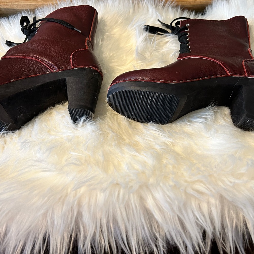 Traditional Leather Maguba Swedish Boots in Reddish-brown. - Picture 3 of 3